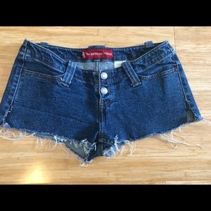 Rare Style Levi’s 520 Too Super Low Cut Off Shorts